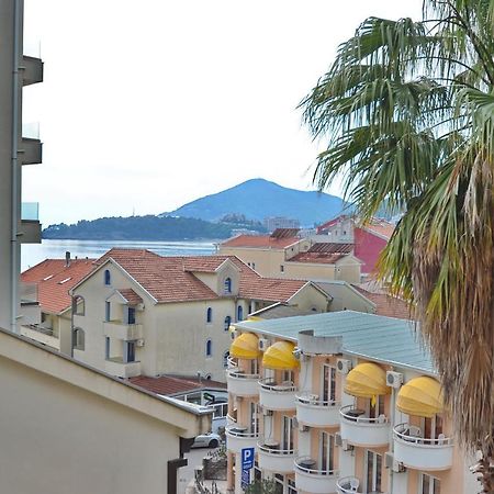 Hotel Meduza Bečići Zewnętrze zdjęcie
