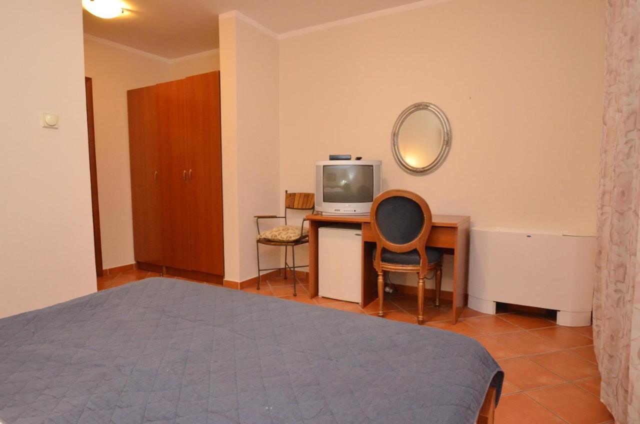 Hotel Meduza Bečići Zewnętrze zdjęcie